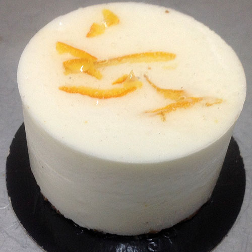 ACHERITO Mousse de yogurt, crema de naranja,